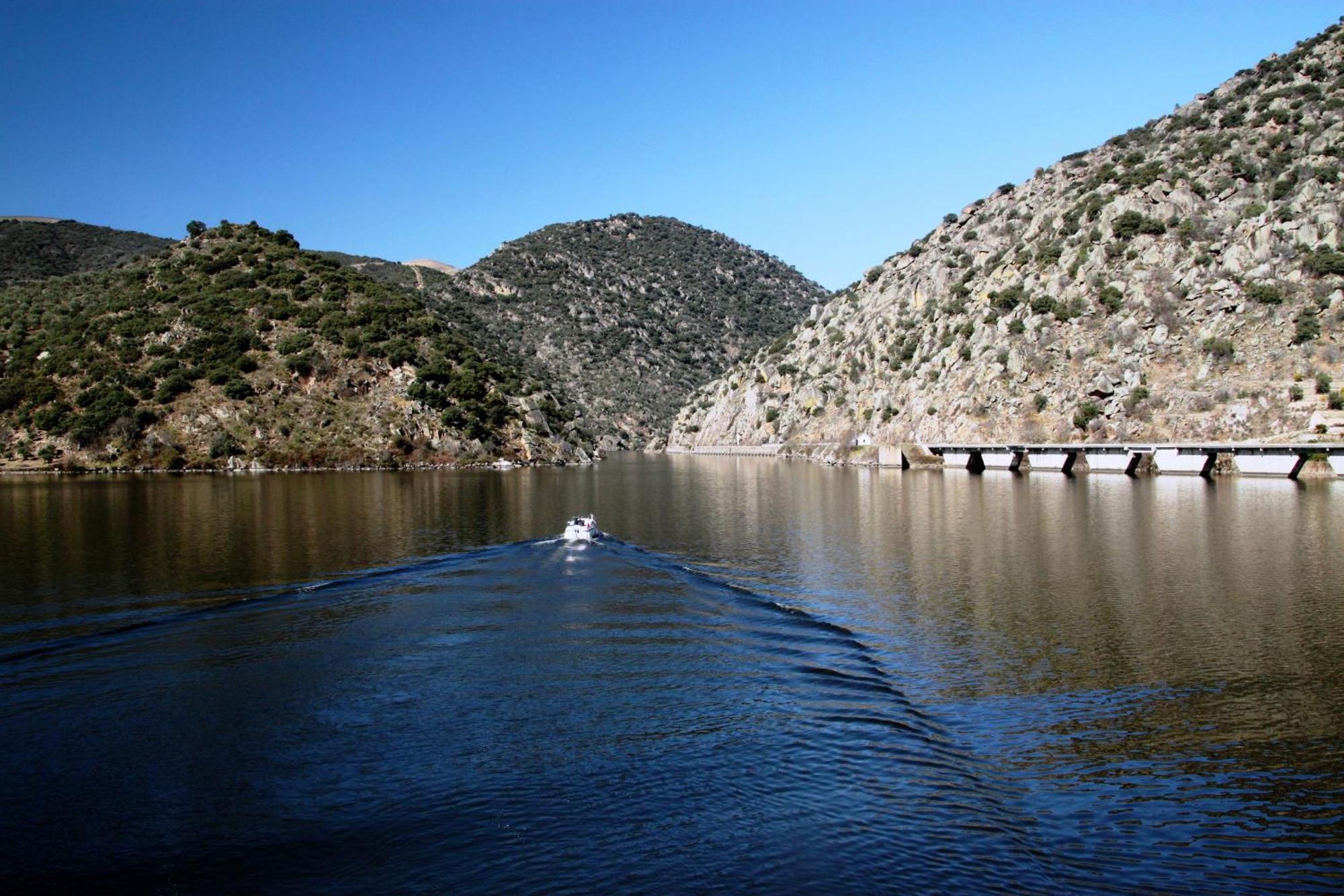 Douro Yacht Charter & Bungalows Sao Joao da Pesqueira Room photo